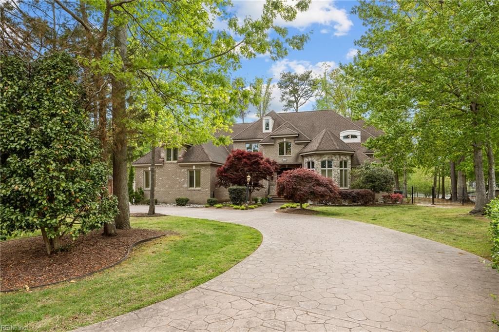 Photo of 4016 Wheelgate Lane, Virginia Beach, VA 23455 (MLS # 10630305)