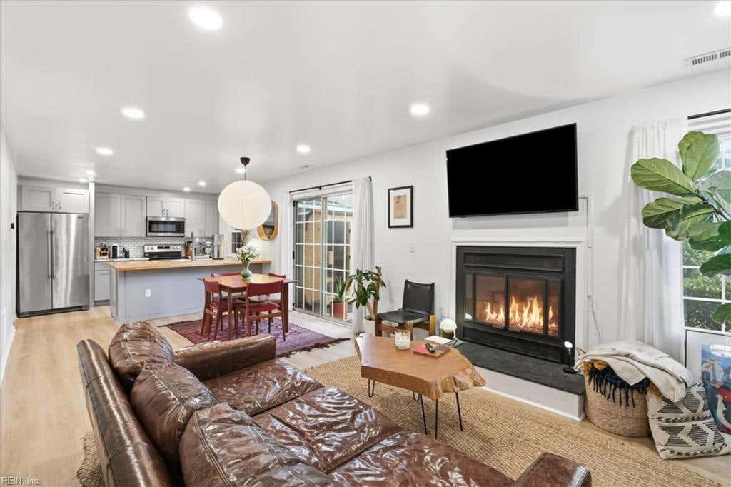 Photo of 411 Chatterton Drive, Virginia Beach, VA 23454 (MLS # 10645125)
