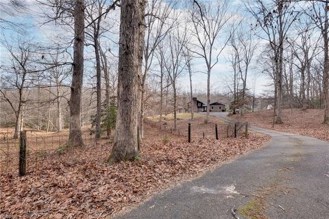 Photo of 232 Thompson Lane, Williamsburg, VA 23188 (MLS # 10613821)