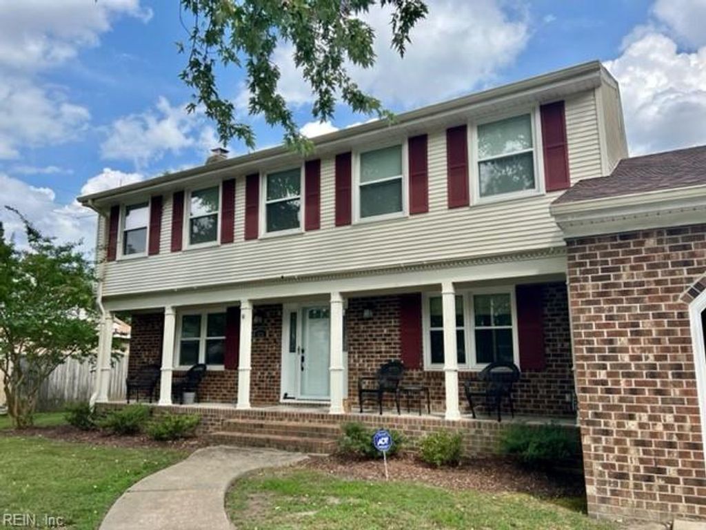 Photo of 828 Moffat Lane, Virginia Beach, VA 23464 (MLS # 10632986)