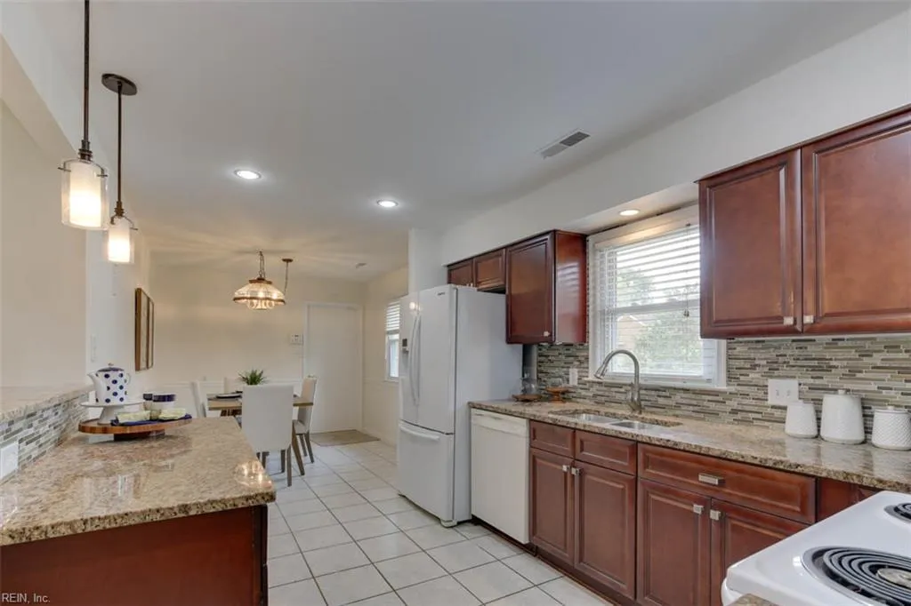 Virginia Beach, Virginia 23464, United States, 4 Bedrooms Bedrooms, ,2 BathroomsBathrooms,Residential,Active,194984