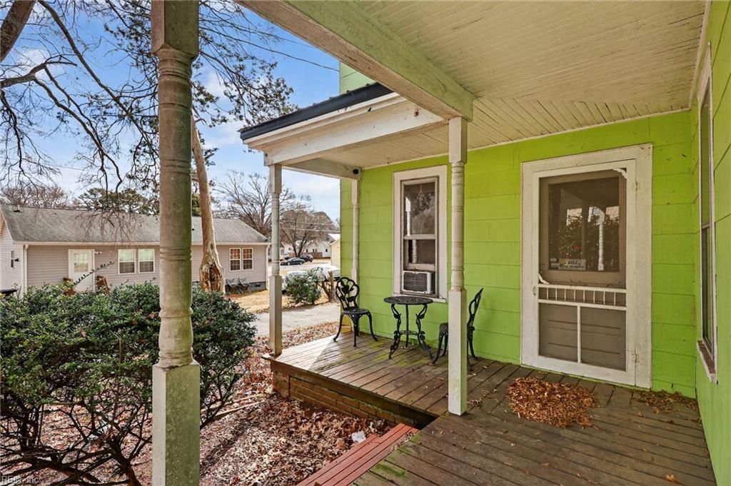 Photo of 412 Park Avenue Avenue, Emporia, VA 23847 (MLS # 10617120)