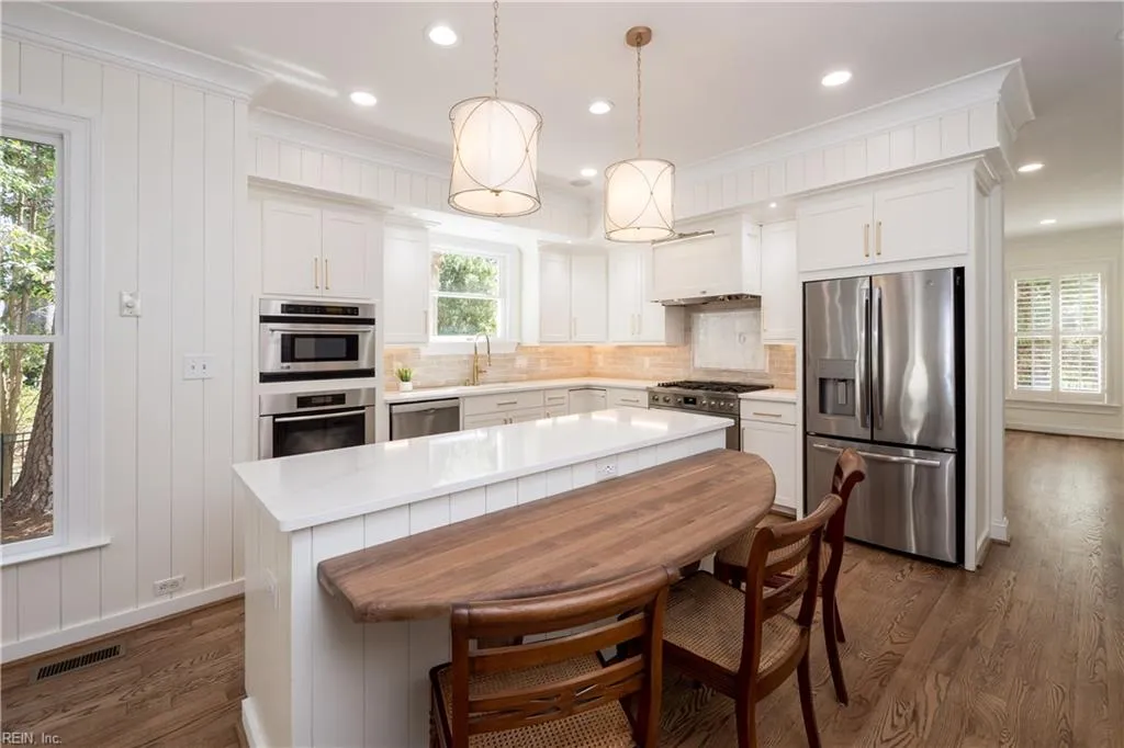 Virginia Beach, Virginia 23451, United States, 5 Bedrooms Bedrooms, ,4 BathroomsBathrooms,Residential,Active,99767