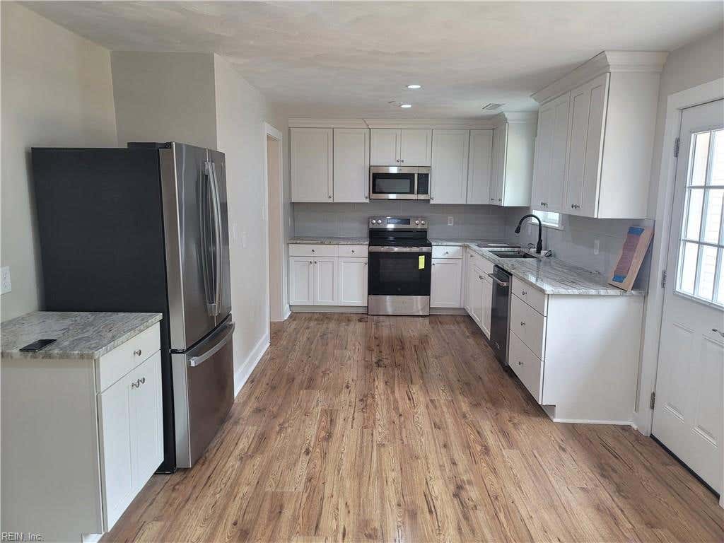 Photo of 512 W Farmington Road, Virginia Beach, VA 23454 (MLS # 10649992)