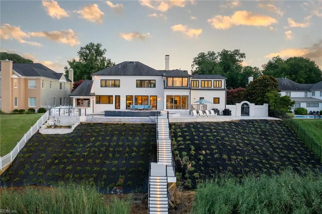 Virginia Beach, Virginia 23454, United States, 6 Bedrooms Bedrooms, ,6 BathroomsBathrooms,Residential,Active,174182