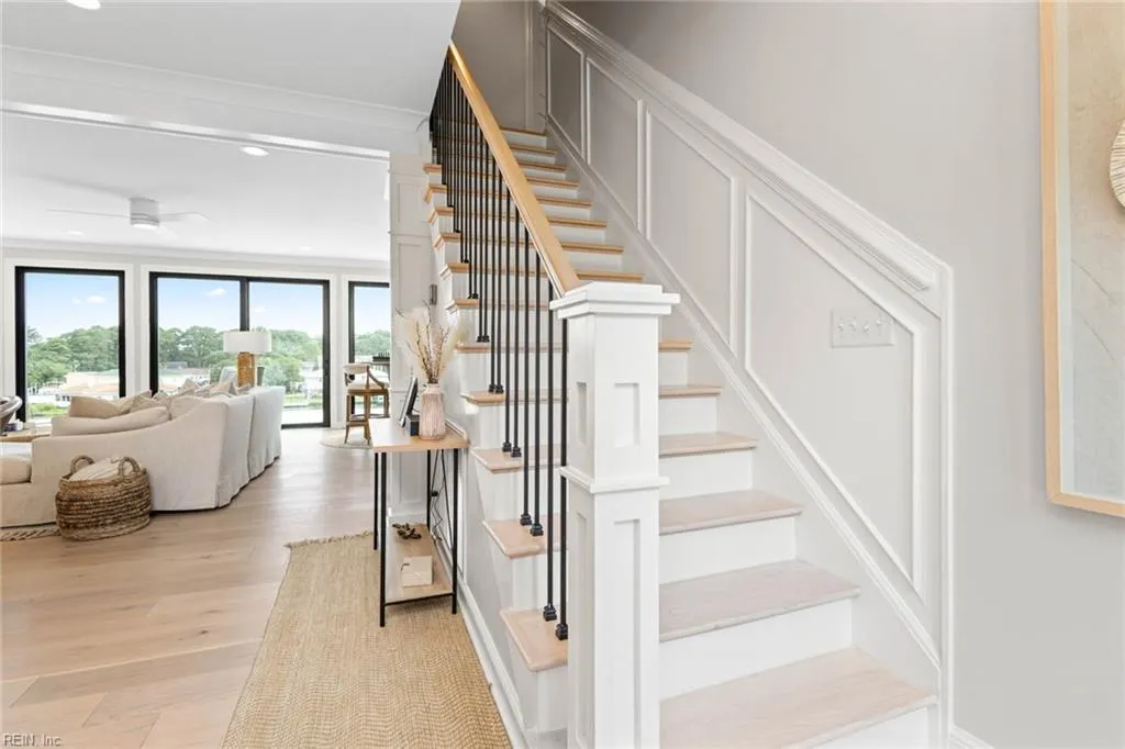 Virginia Beach, Virginia 23454, United States, 6 Bedrooms Bedrooms, ,6 BathroomsBathrooms,Residential,Active,174182