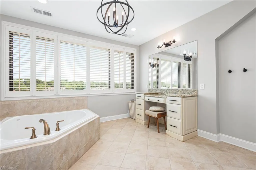 Virginia Beach, Virginia 23454, United States, 6 Bedrooms Bedrooms, ,6 BathroomsBathrooms,Residential,Active,174182