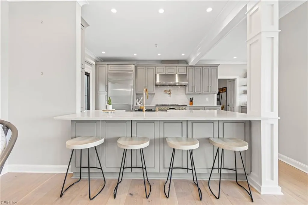 Virginia Beach, Virginia 23454, United States, 6 Bedrooms Bedrooms, ,6 BathroomsBathrooms,Residential,Active,174182