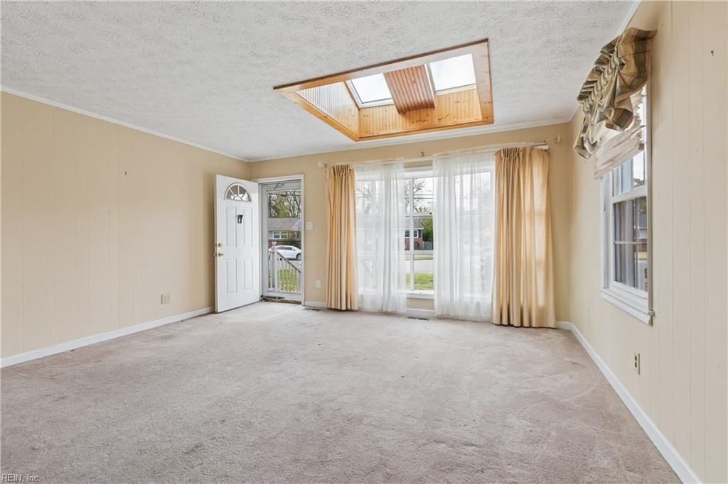 Photo of 146 Lynnhaven Drive, Hampton, VA 23666 (MLS # 10626594)