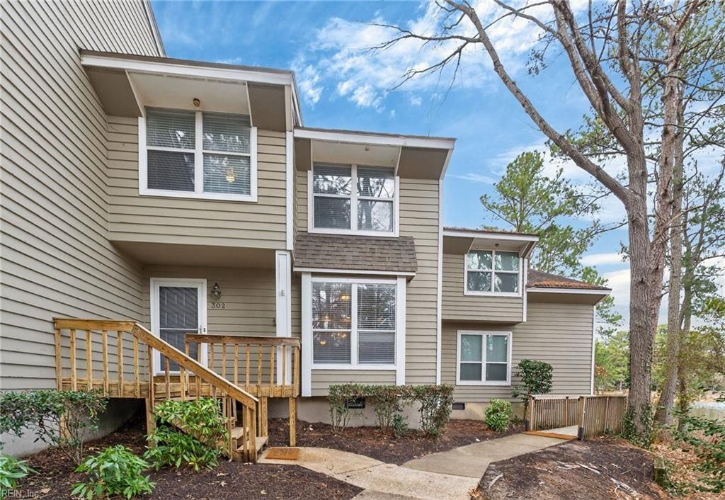 Photo of 302 Windship Cove, Virginia Beach, VA 23454 (MLS # 10619181)