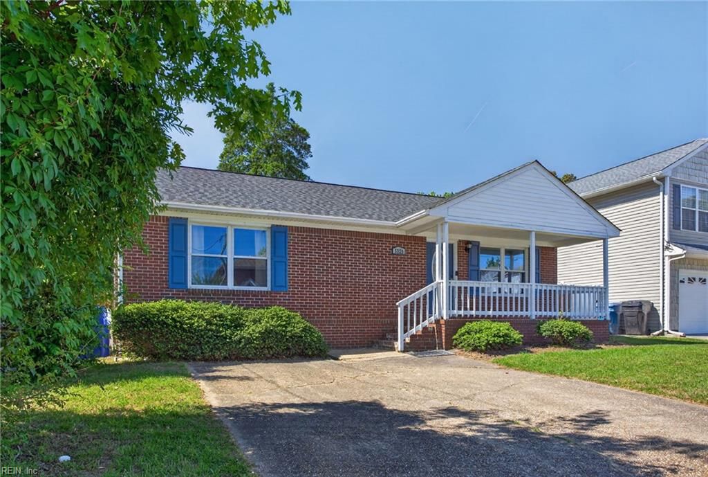 Photo of 5329 Pandoria Avenue, Virginia Beach, VA 23455 (MLS # 10631864)