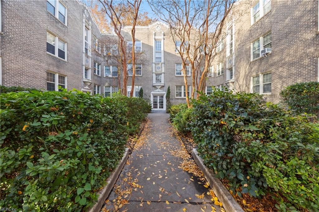 Photo of 940 Gates Avenue #1A, Norfolk, VA 23517 (MLS # 10611779)