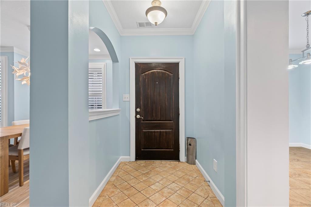 5533 Frog Pond LN