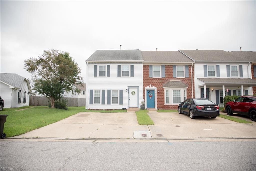 Photo of 1609 Mantane Arch, Virginia Beach, VA 23454 (MLS # 10604157)