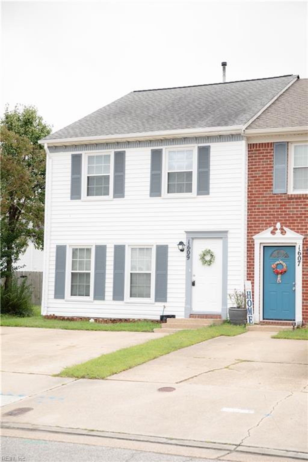 Photo of 1609 Mantane Arch, Virginia Beach, VA 23454 (MLS # 10604157)