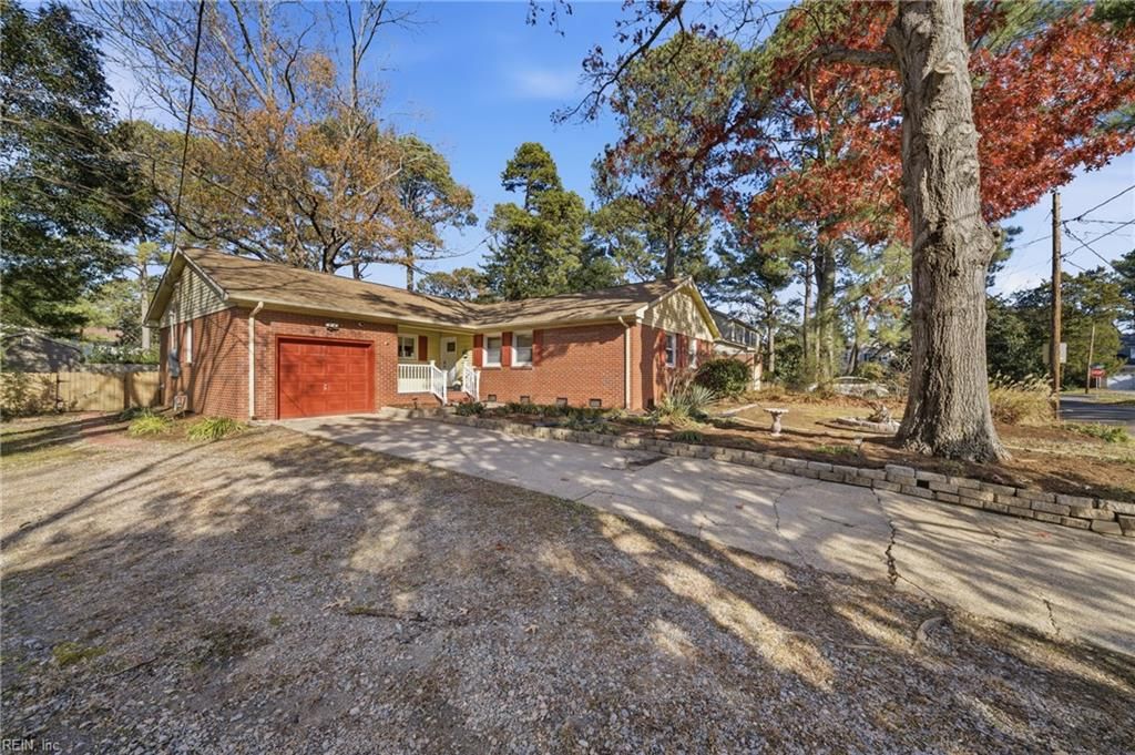 Photo of 504 Kingston Drive, Virginia Beach, VA 23452 (MLS # 10613352)