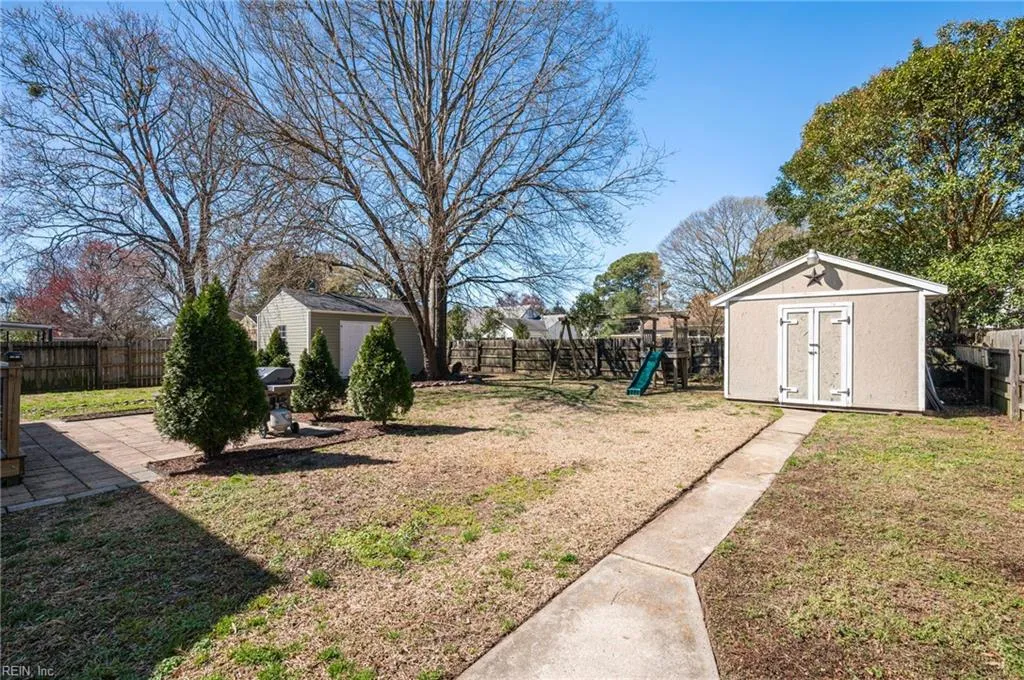 Virginia Beach, Virginia 23464, United States, 4 Bedrooms Bedrooms, ,3 BathroomsBathrooms,Residential,Pending,106859