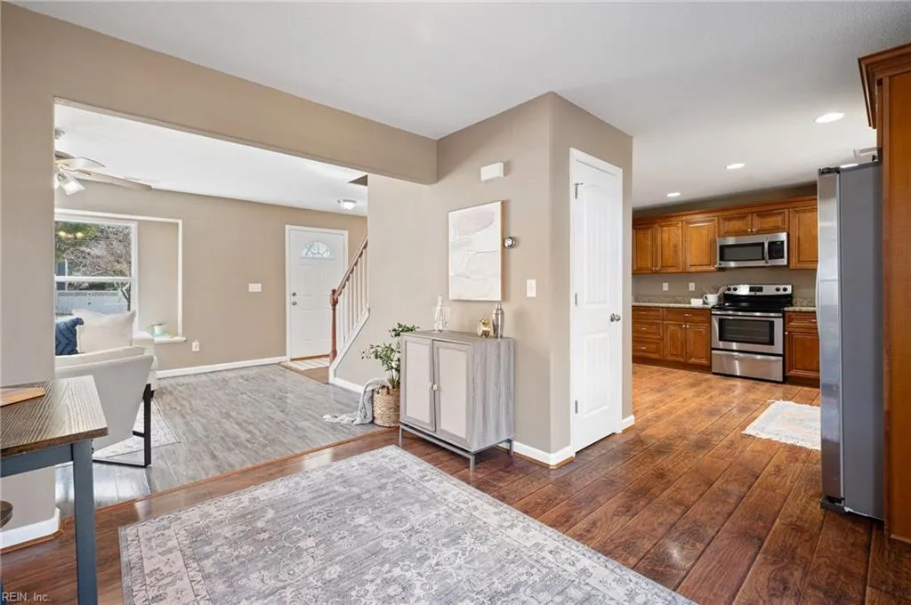 Virginia Beach, Virginia 23464, United States, 4 Bedrooms Bedrooms, ,3 BathroomsBathrooms,Residential,Pending,106859