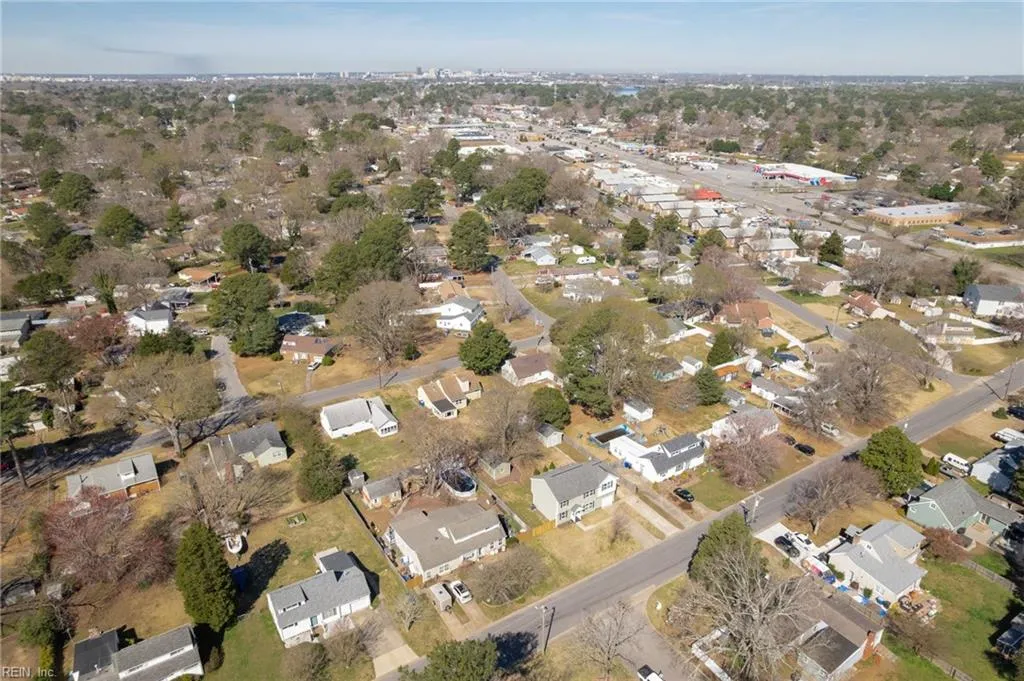 Virginia Beach, Virginia 23464, United States, 4 Bedrooms Bedrooms, ,3 BathroomsBathrooms,Residential,Pending,106859