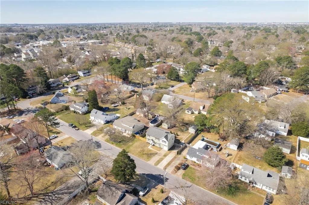 Virginia Beach, Virginia 23464, United States, 4 Bedrooms Bedrooms, ,3 BathroomsBathrooms,Residential,Pending,106859