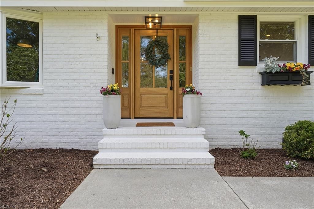 Photo of 1813 Fleet Terrace, Virginia Beach, VA 23454 (MLS # 10628955)