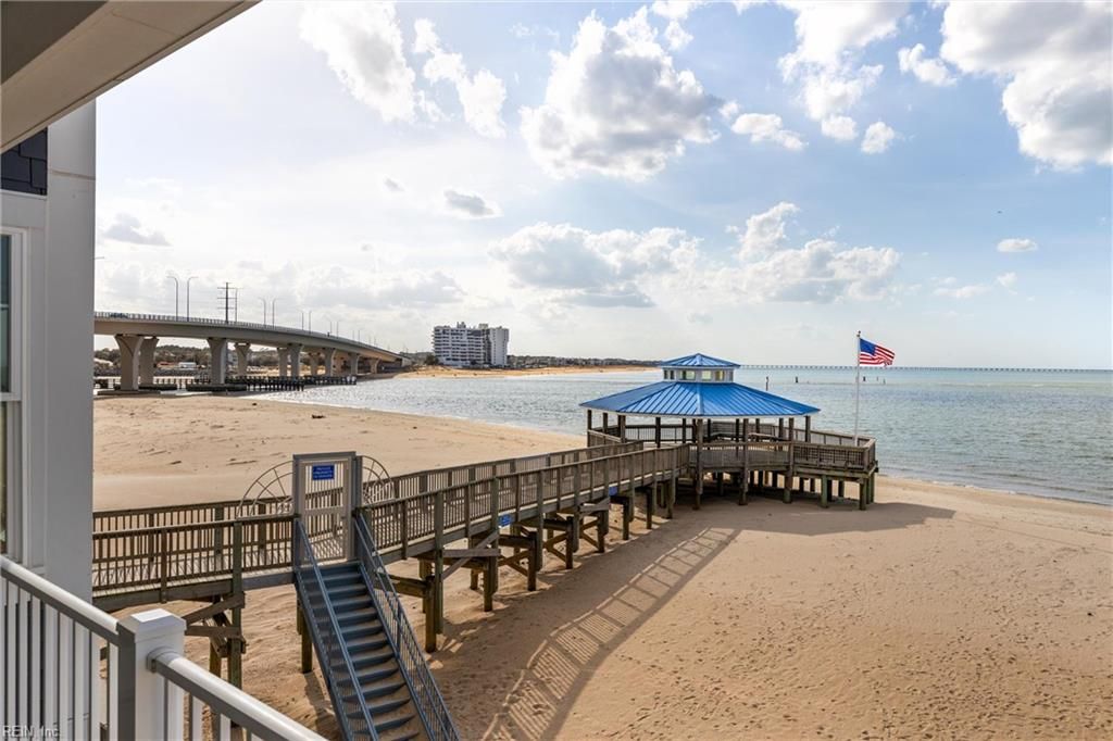 Photo of 2325 Point Chesapeake Quay #2013, Virginia Beach, VA 23451 (MLS # 10627067)