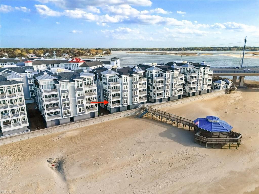 Photo of 2325 Point Chesapeake Quay #2013, Virginia Beach, VA 23451 (MLS # 10627067)