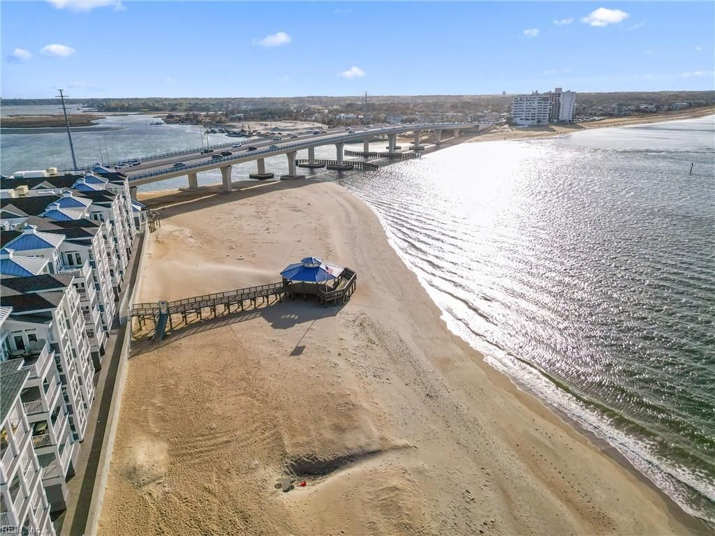 Photo of 2325 Point Chesapeake Quay #2013, Virginia Beach, VA 23451 (MLS # 10627067)