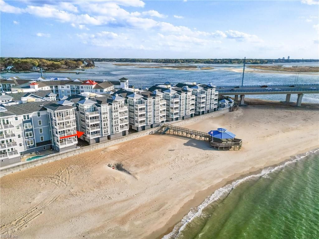 Photo of 2325 Point Chesapeake Quay #2013, Virginia Beach, VA 23451 (MLS # 10627067)