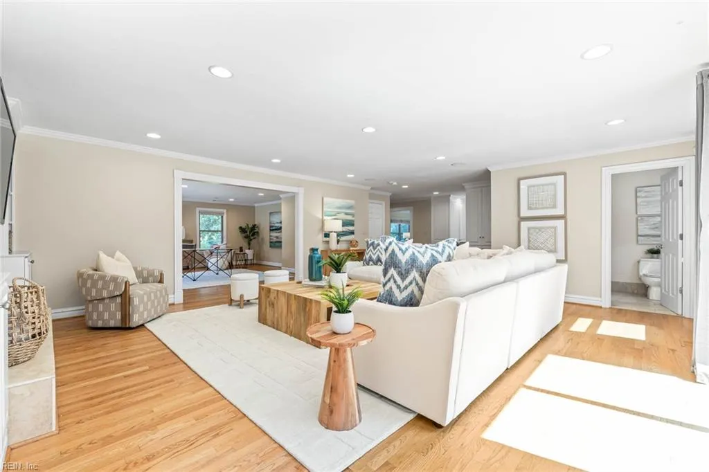 Virginia Beach, Virginia 23454, United States, 4 Bedrooms Bedrooms, ,5 BathroomsBathrooms,Residential,Active,135581