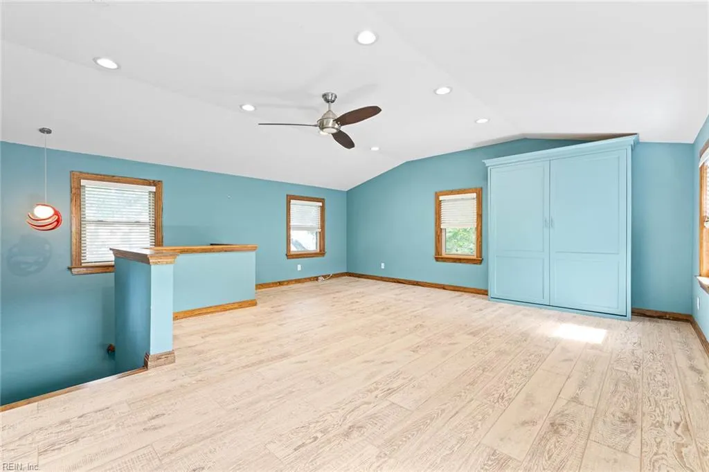 Virginia Beach, Virginia 23454, United States, 4 Bedrooms Bedrooms, ,5 BathroomsBathrooms,Residential,Active,135581