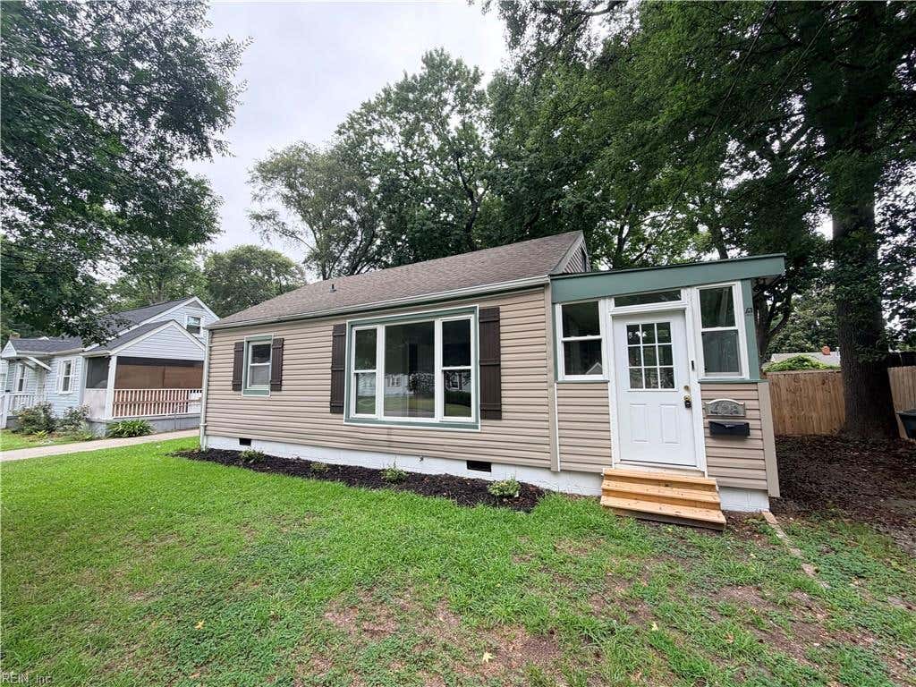 Photo of 428 Biltmore Road, Norfolk, VA 23505 (MLS # 10650523)