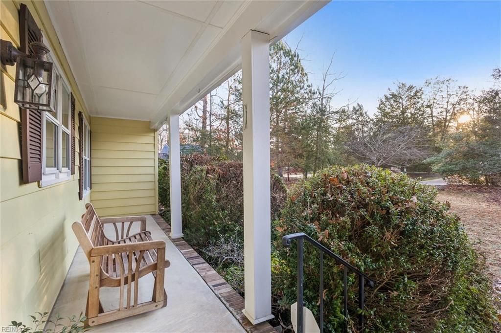 Photo of 5 West Circle, Williamsburg, VA 23185 (MLS # 10616348)