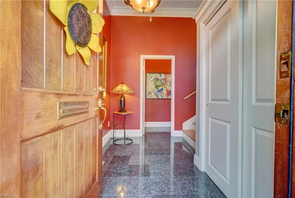 Norfolk, Virginia 23510, United States, 5 Bedrooms Bedrooms, ,5 BathroomsBathrooms,Residential,Pending,140828