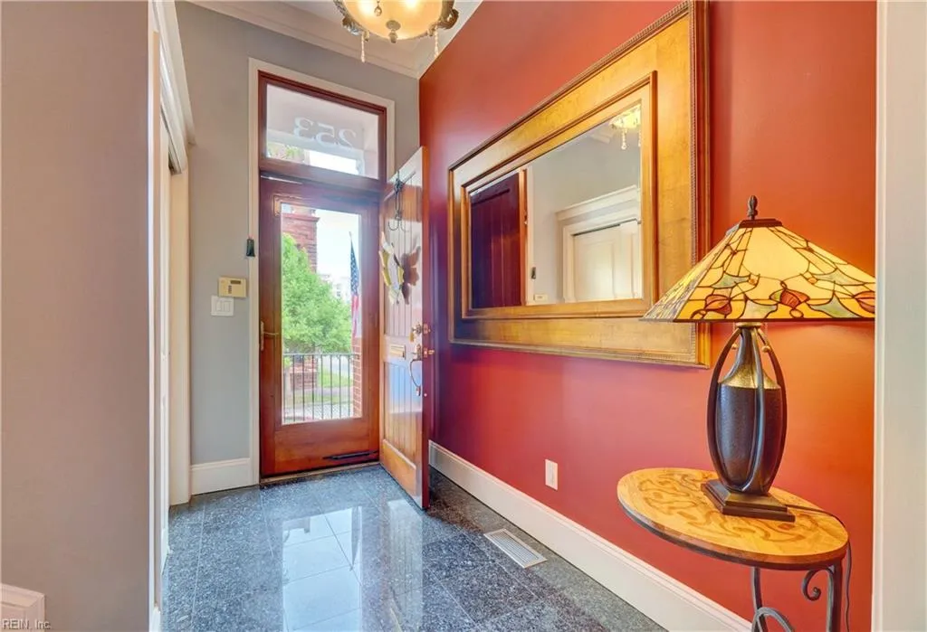 Norfolk, Virginia 23510, United States, 5 Bedrooms Bedrooms, ,5 BathroomsBathrooms,Residential,Pending,140828