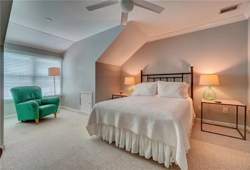 Norfolk, Virginia 23510, United States, 5 Bedrooms Bedrooms, ,5 BathroomsBathrooms,Residential,Pending,140828