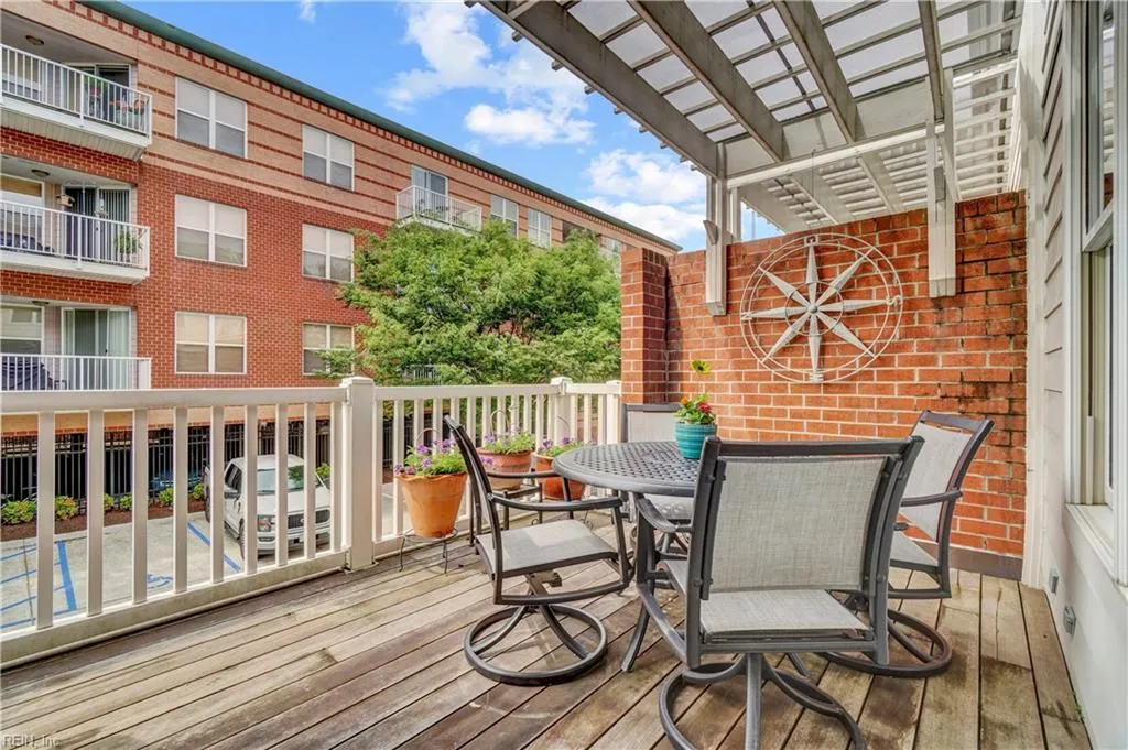 Norfolk, Virginia 23510, United States, 5 Bedrooms Bedrooms, ,5 BathroomsBathrooms,Residential,Pending,140828