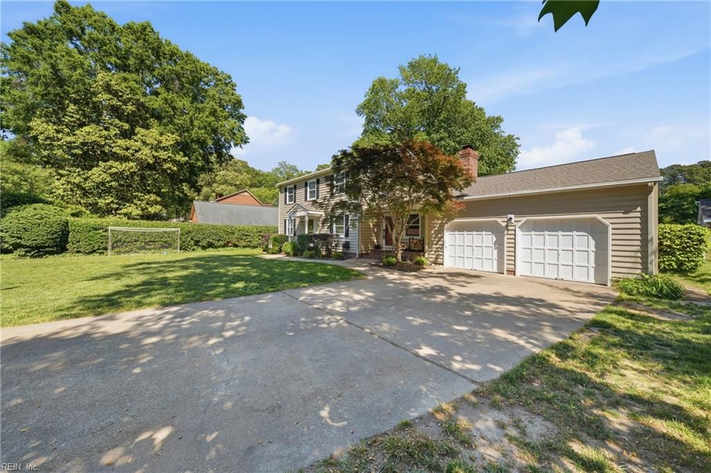 Photo of 21 Club Terrace, Newport News, VA 23606 (MLS # 10637327)