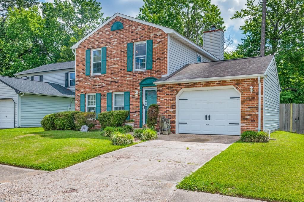 Photo of 4019 Starwood Arch, Virginia Beach, VA 23456 (MLS # 10641712)