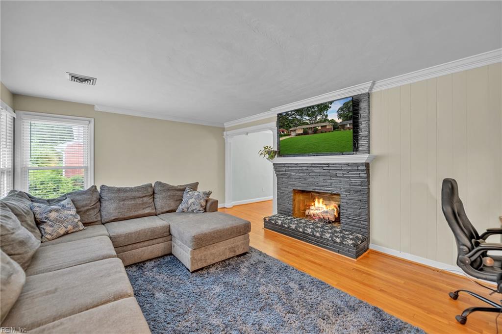 2425 Bidgood DR