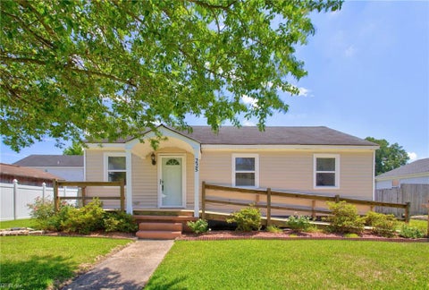 Photo for 225 Castlewood RD