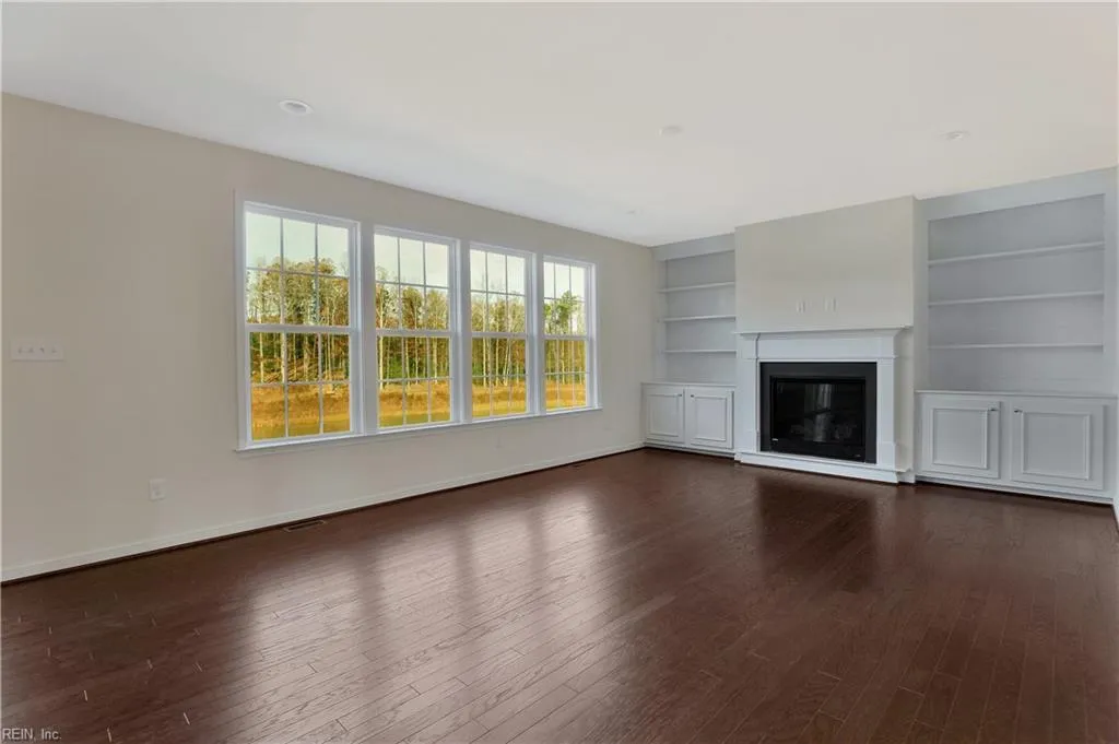 Suffolk, Virginia 23435, United States, 5 Bedrooms Bedrooms, ,3 BathroomsBathrooms,Residential,Active,171226