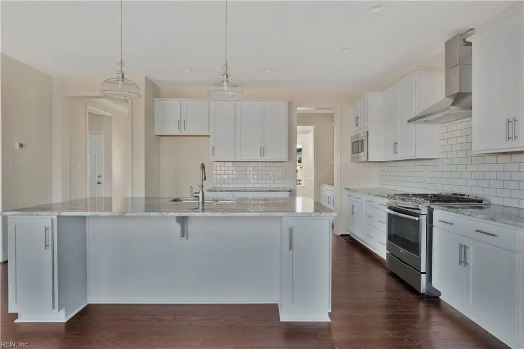 Suffolk, Virginia 23435, United States, 5 Bedrooms Bedrooms, ,3 BathroomsBathrooms,Residential,Active,171226