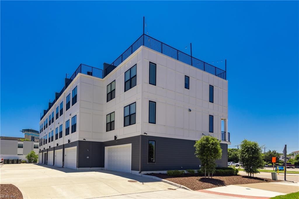 Photo of 953 Pacific Avenue, Virginia Beach, VA 23451 (MLS # 10616778)