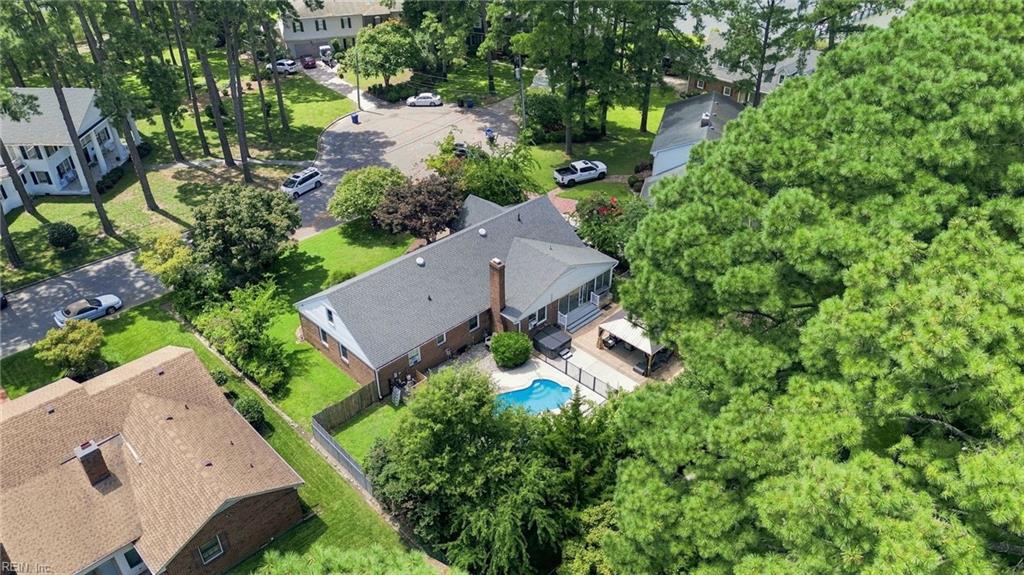 Photo of 5 Lynn Drive, Portsmouth, VA 23707 (MLS # 10653297)