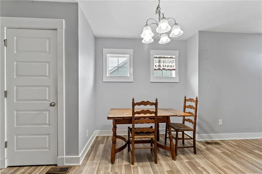 Norfolk, Virginia 23502, United States, 4 Bedrooms Bedrooms, ,2 BathroomsBathrooms,Residential,Pending,108642