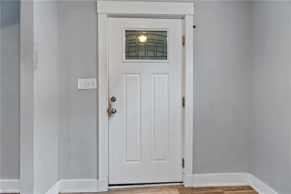 Norfolk, Virginia 23502, United States, 4 Bedrooms Bedrooms, ,2 BathroomsBathrooms,Residential,Pending,108642