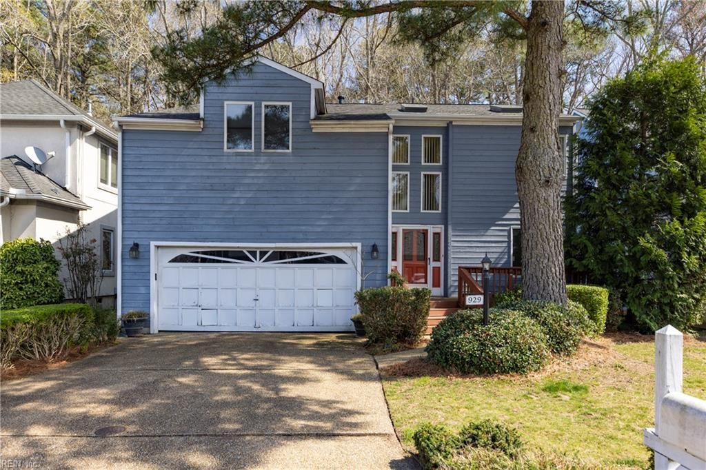 Photo of 929 Kela Crescent, Virginia Beach, VA 23451 (MLS # 10626488)