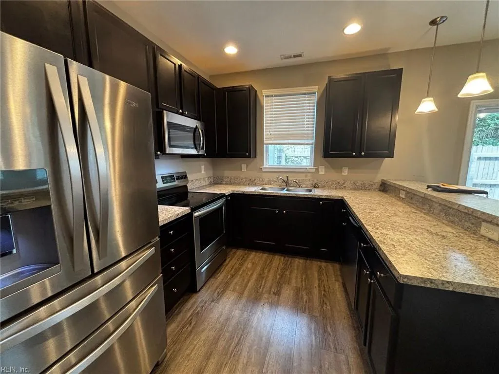 Virginia Beach, Virginia 23456, United States, 2 Bedrooms Bedrooms, ,3 BathroomsBathrooms,Residential,Active,185233