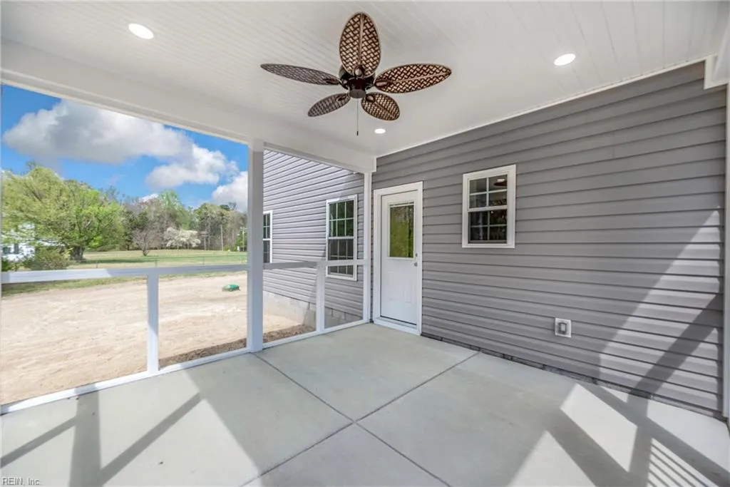 Suffolk, Virginia 23434, United States, 4 Bedrooms Bedrooms, ,3 BathroomsBathrooms,Residential,Pending,102289